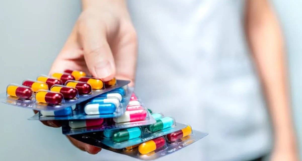 Director of AIIMS: Avoid taking over-the-counter antibiotics without first consulting a doctor